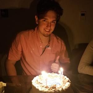 Meet your Posher, Yannick